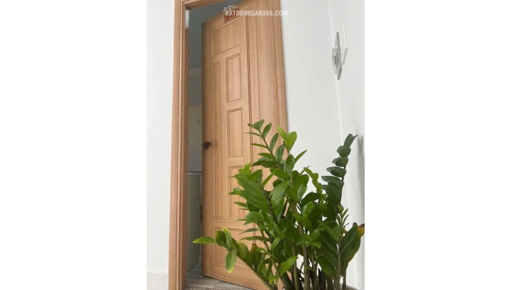 HIẾM-Nhà 2 Mặt Thoáng Nằm Nay Chợ + Bệnh Viện Ở Quận 2-3 Tầng-Hoàn Công